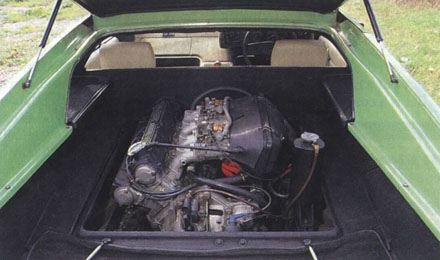Lotus_Esprit_S1_Engine_Bay