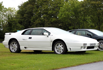 Lotus_Esprit_Turbo_SE_1990_White
