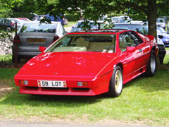Lotus_Turbo_Esprit_Giugiaro_Red